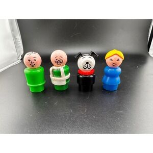 Vtg Fisher Price Little People Dog Mom Dad Mr. Hooper Grandpa READ